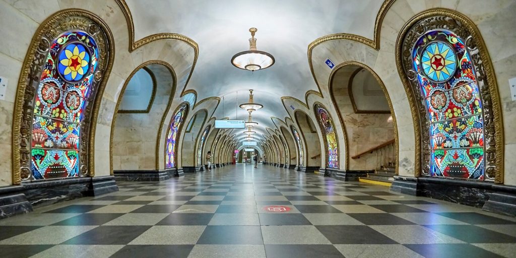 Витраж метро Новослободская